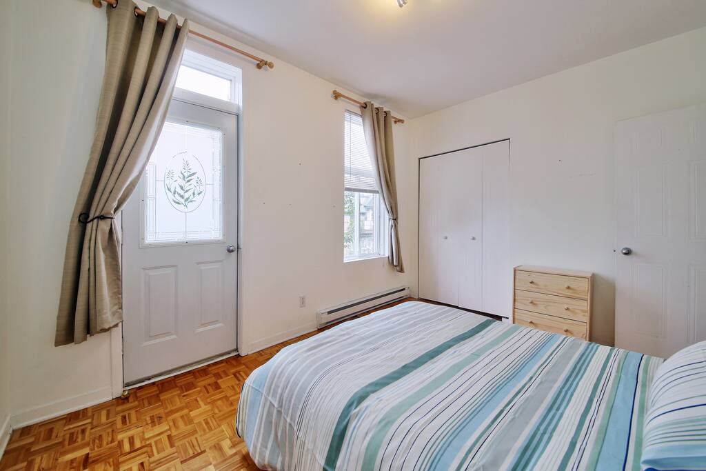Chambre à coucher 1 / Bedroom 1