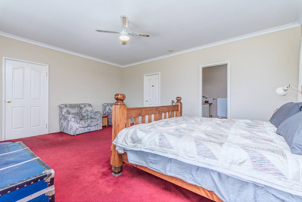 Master Bedroom with King bed and Ensuite bathroom