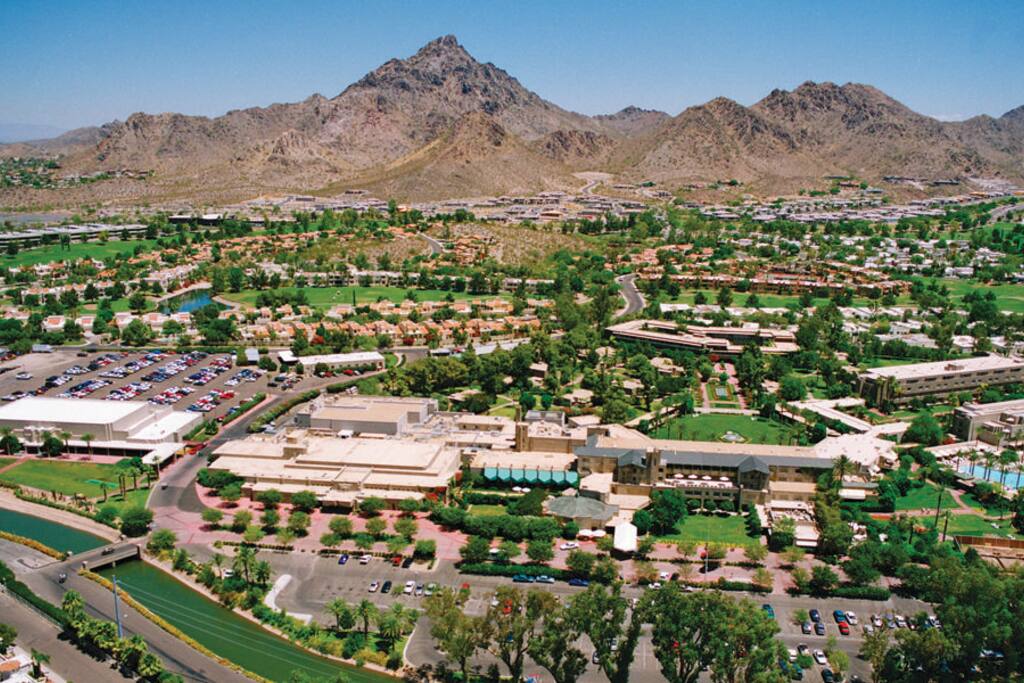 The Beautiful Biltmore Neighborhood with Piestewa peak in the background!