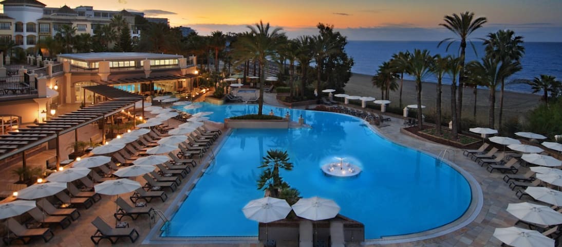 ROOM FOR 2 PEOPLE Marriott's Playa Andaluza