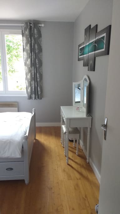 Bedroom 2 - Medium Double
