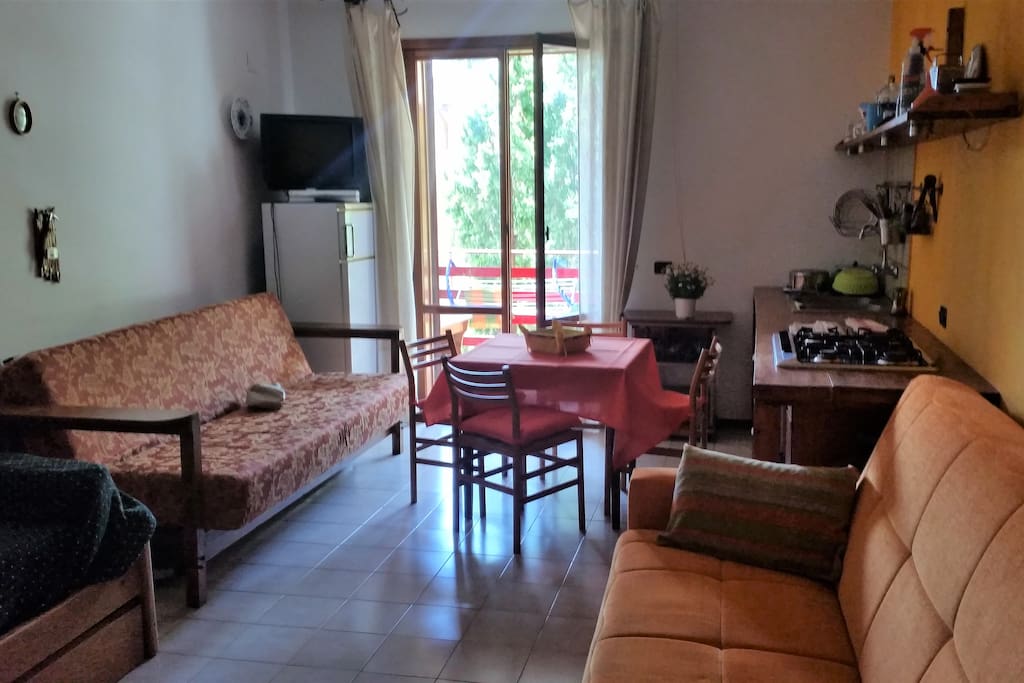 soggiorno secondo divano letto matrimoniale