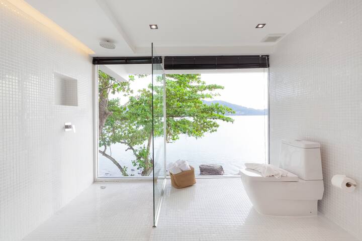 En-suite bathroom