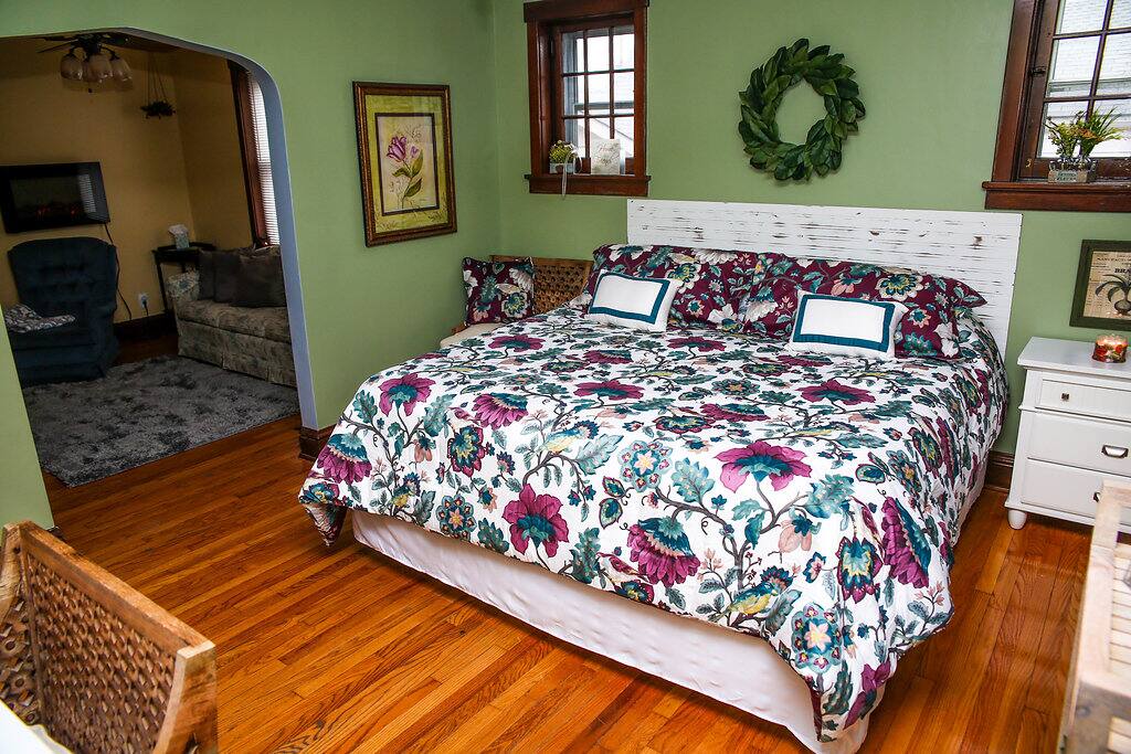 Main Bed- 1