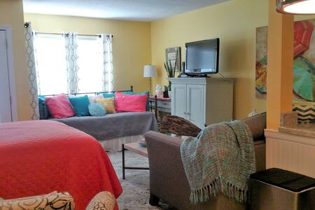 Cozy Studio close to the beach and many amenities