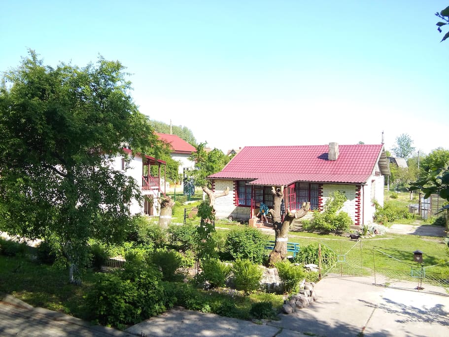 двор