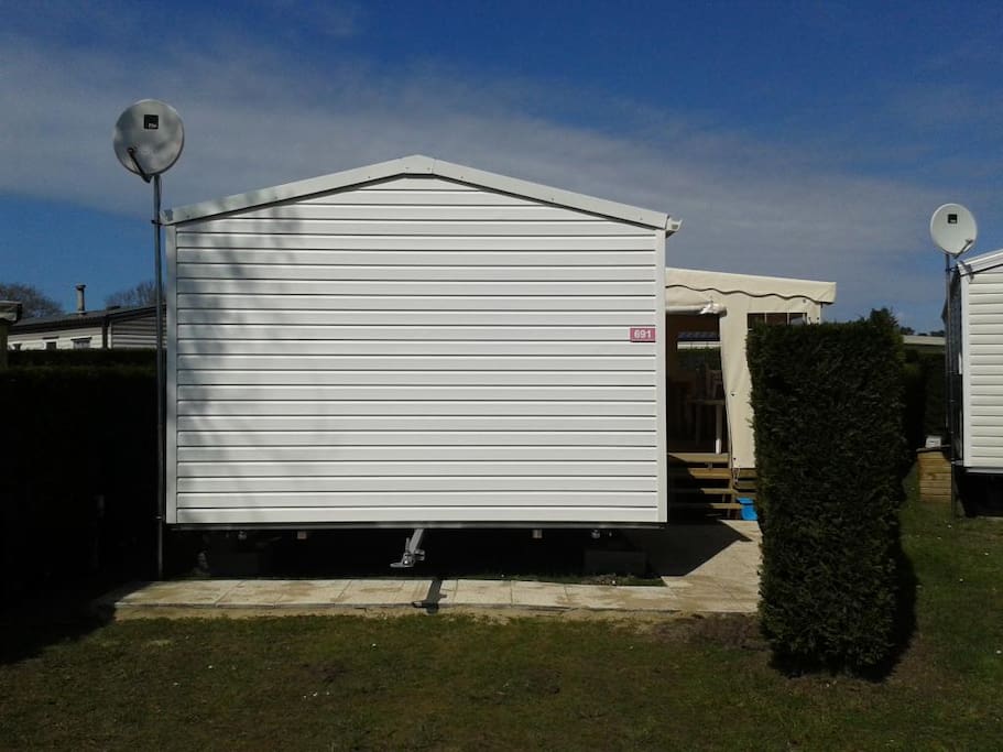 Mobil Home vu du parking