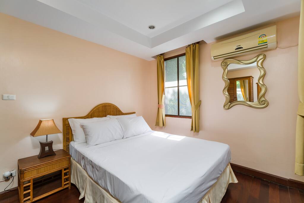Queen bed