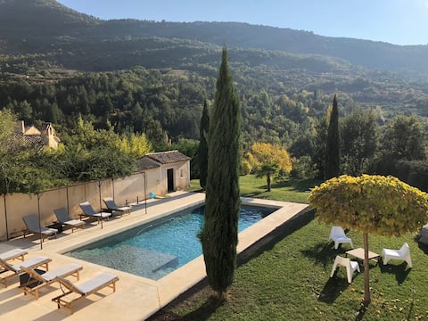 Beautiful 5* Bastide with Pool and Jacuzzi