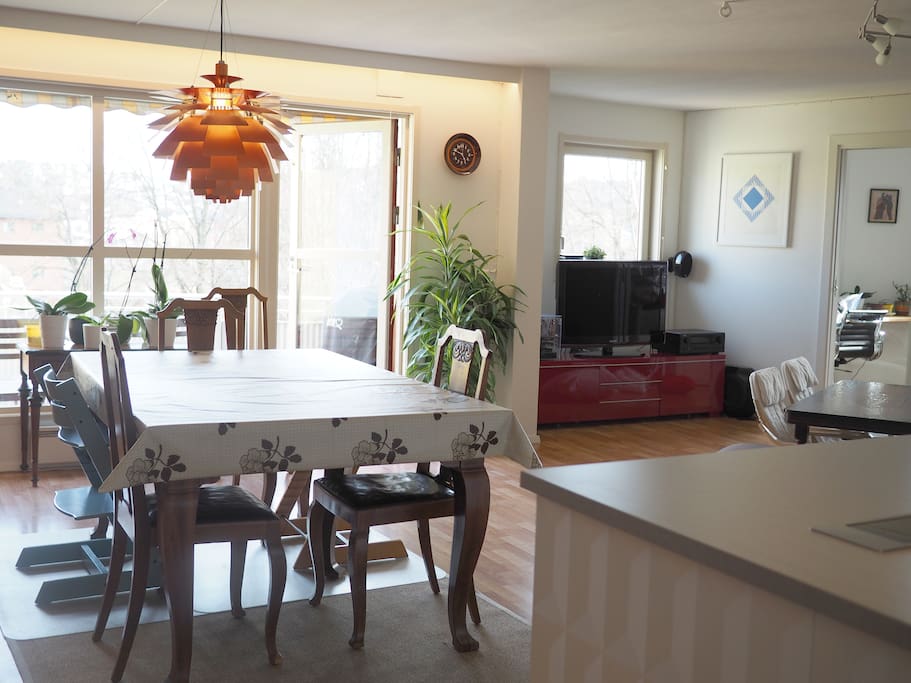 Eating area with access to the balcony.