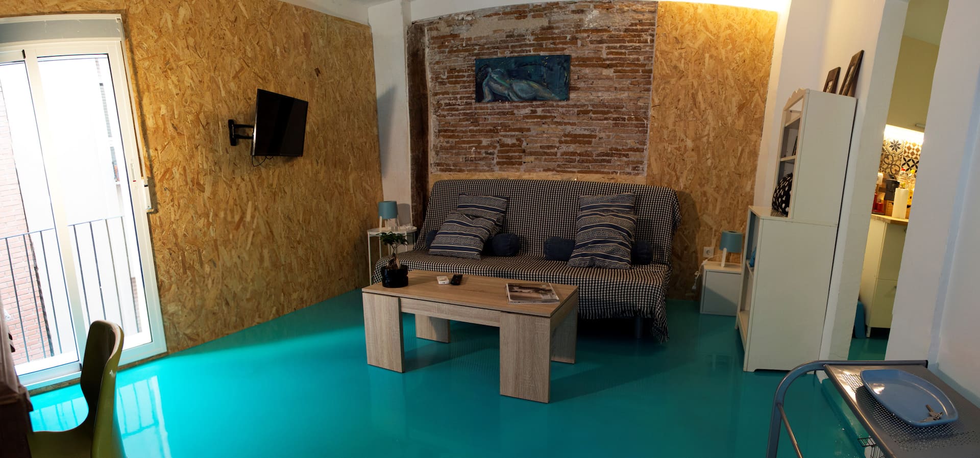 A different and modern studio, recently renovated.