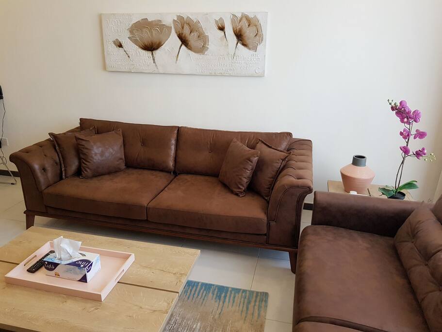 Living room 1/2