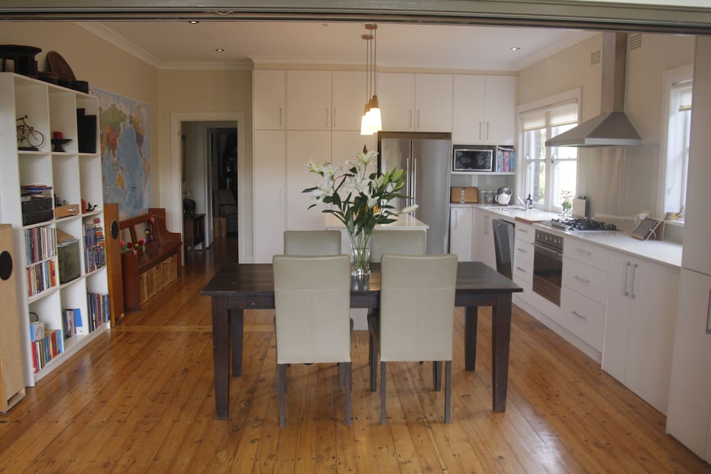 Open plan kitchen and dining room