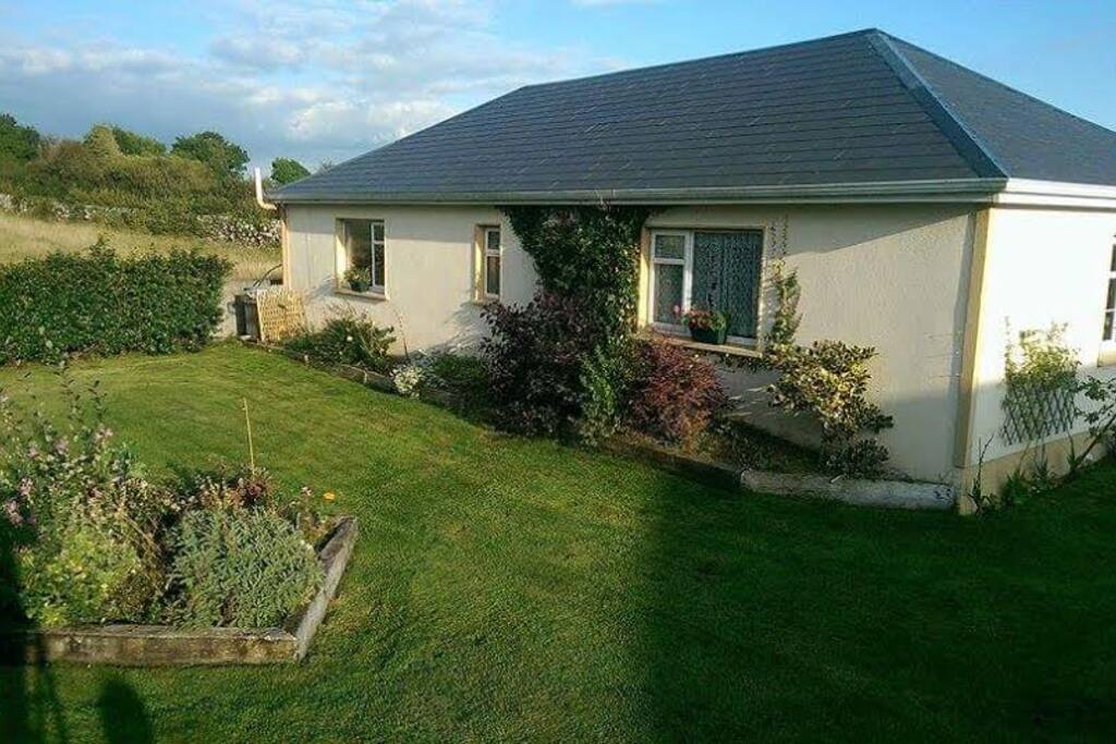 Swallow's Nest. Kinvara. Bungalows for Rent in Kinvarra, Galway, Ireland