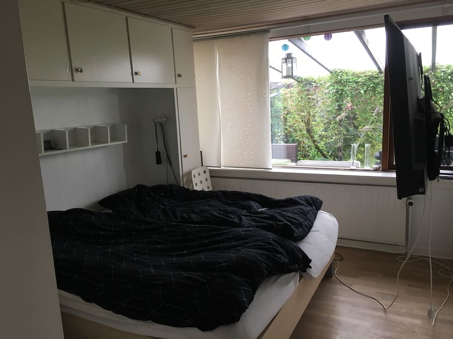 Master bed room