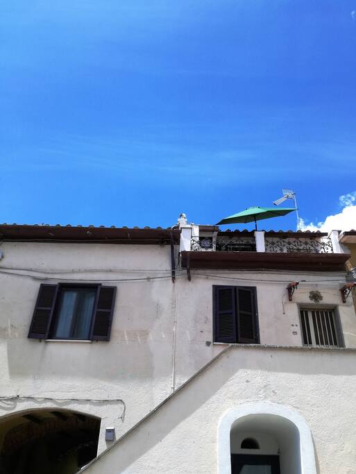Esterno dalla piazza
