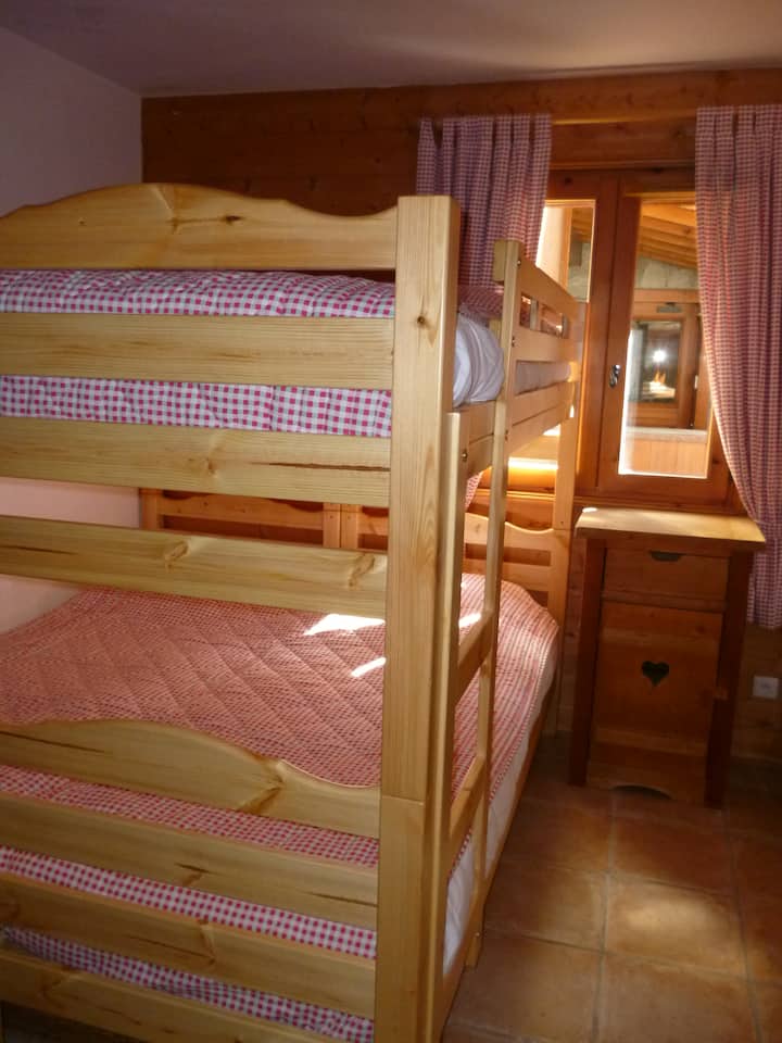 Спалня 3 - четворна с двуетажни легла