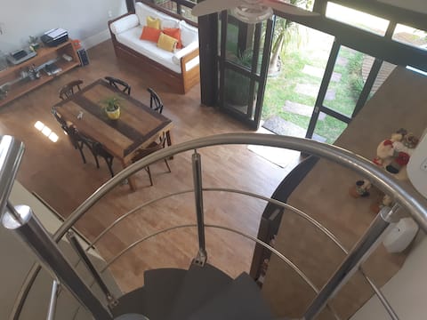 Top Airbnb: 6 km from the freeway, house with air conditioning + barbecue grill in Gravataí in Gravataí