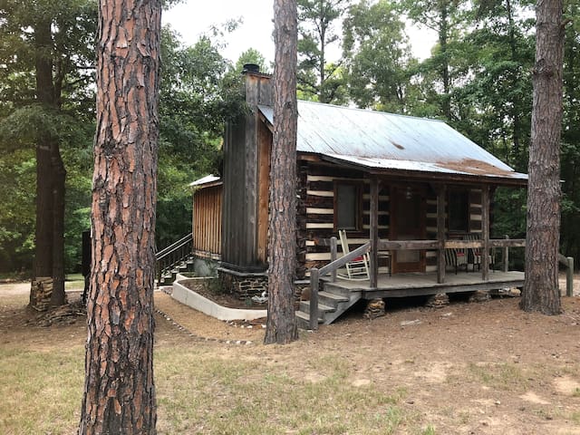 Coyote Creek Cabin, W/ Fireplace & Nature Trail