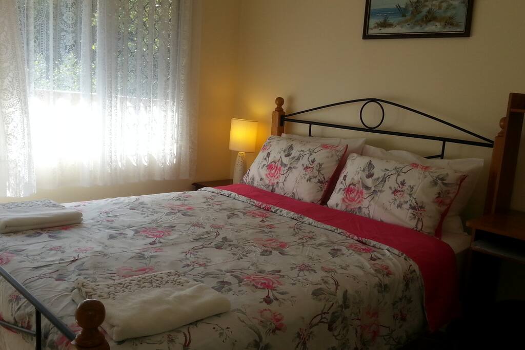 Queen bedroom