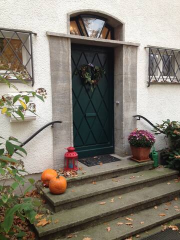 Wonderful historic townhouse gallery image 2