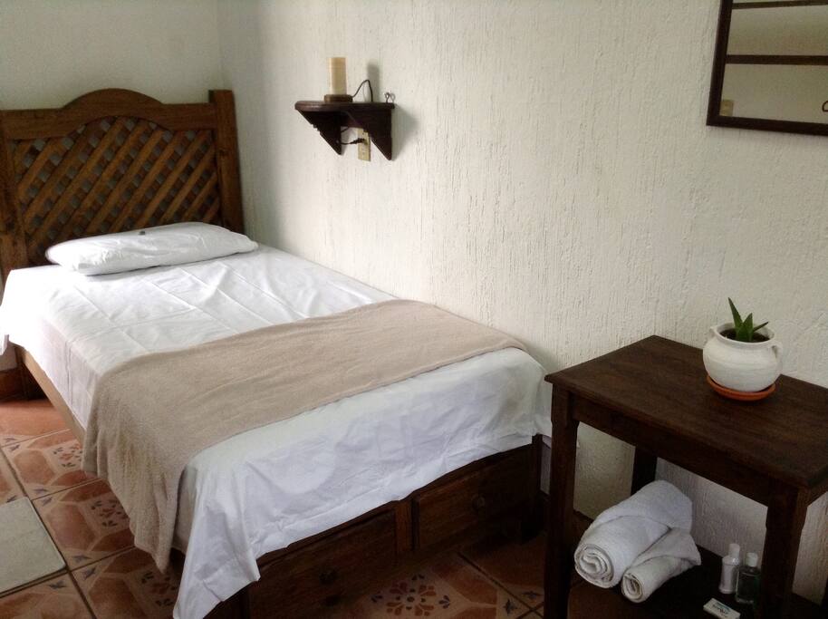 Habitación 1, para una persona, con una cama individual