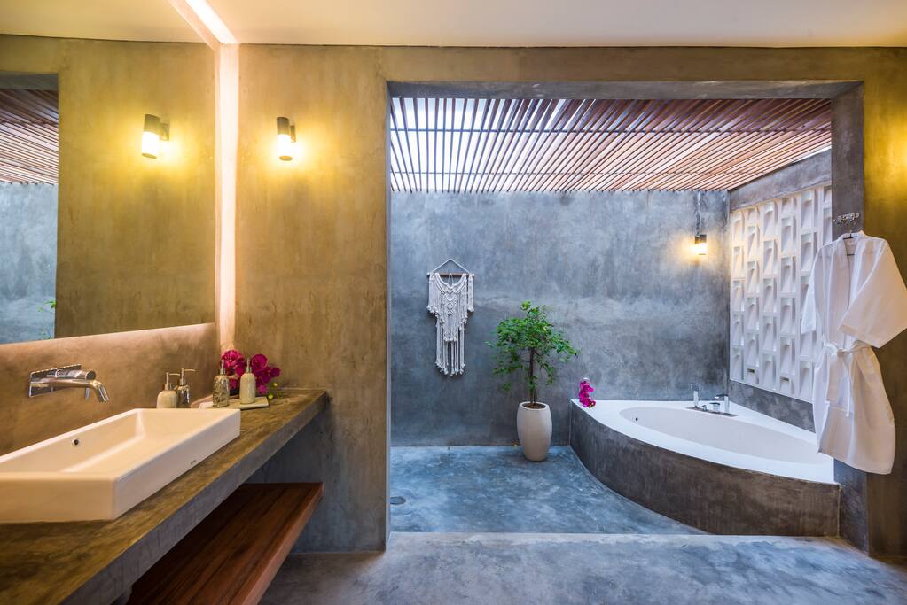 Bathroom made for kings