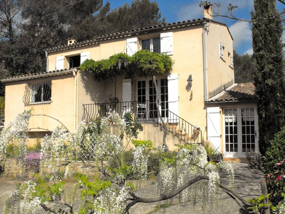 Maison de face