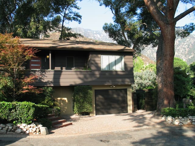 Unique Retreat at base of Echo Mt. Altadena, CA