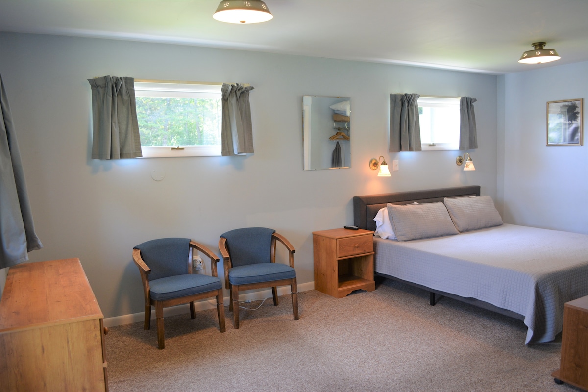 Chata 1: spálňa s manželskou posteľou King 1