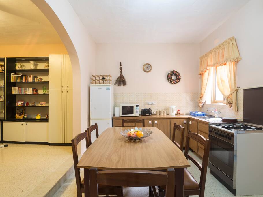 Combined kitchen dining room