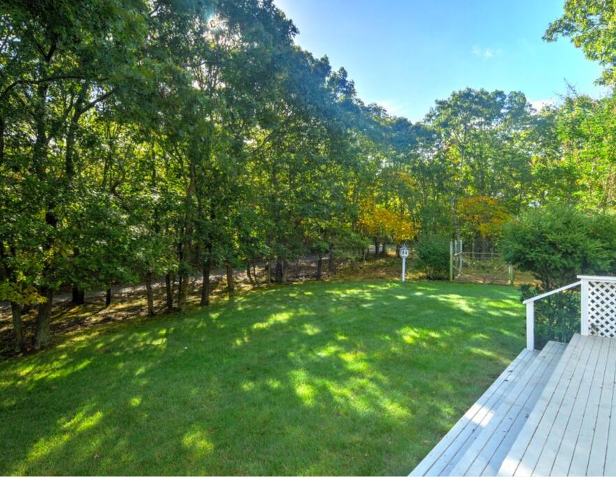 Spacious Lawns