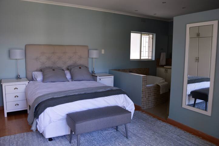 Sunny, child friendly, family home gallery image 5