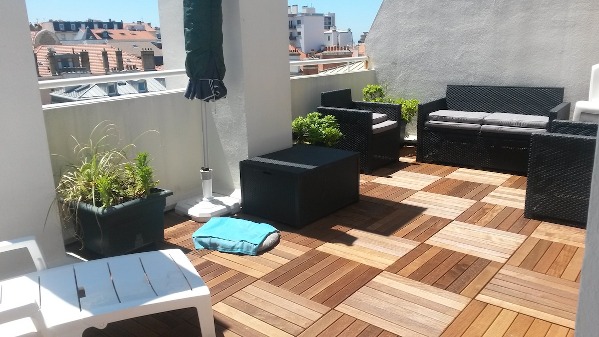 Top Airbnb: Between Sea and Sky. Terrace and Parking in the center. in Biarritz