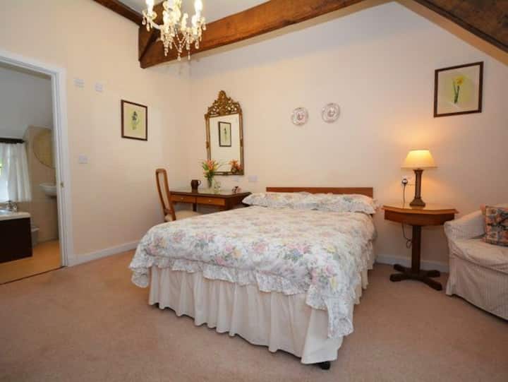 Chambre double avec salle de bains privative