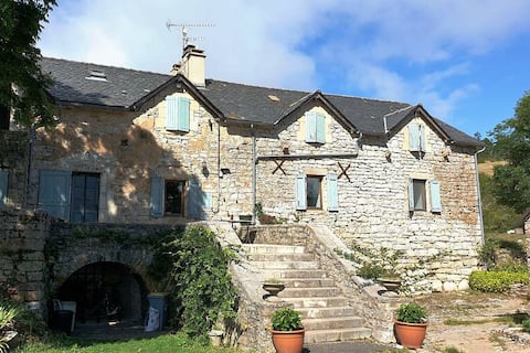 Main house in typical caussenard building