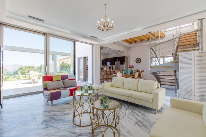 Tennis*Pool+Hydromassage *Walk Taverna&Supermarket gallery image 2