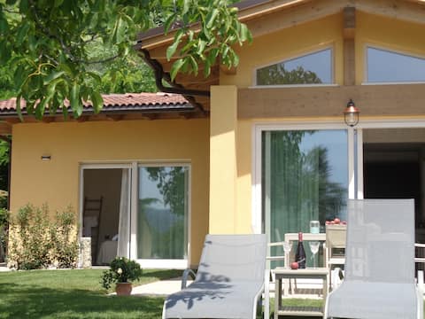 Sunkissed modern bungalow with pool