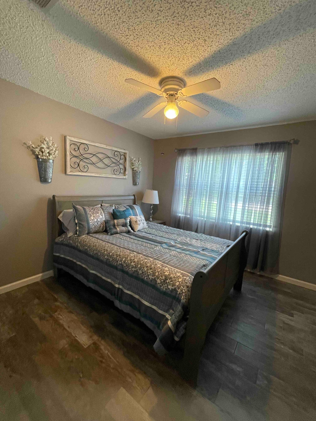 საძინებელი 1