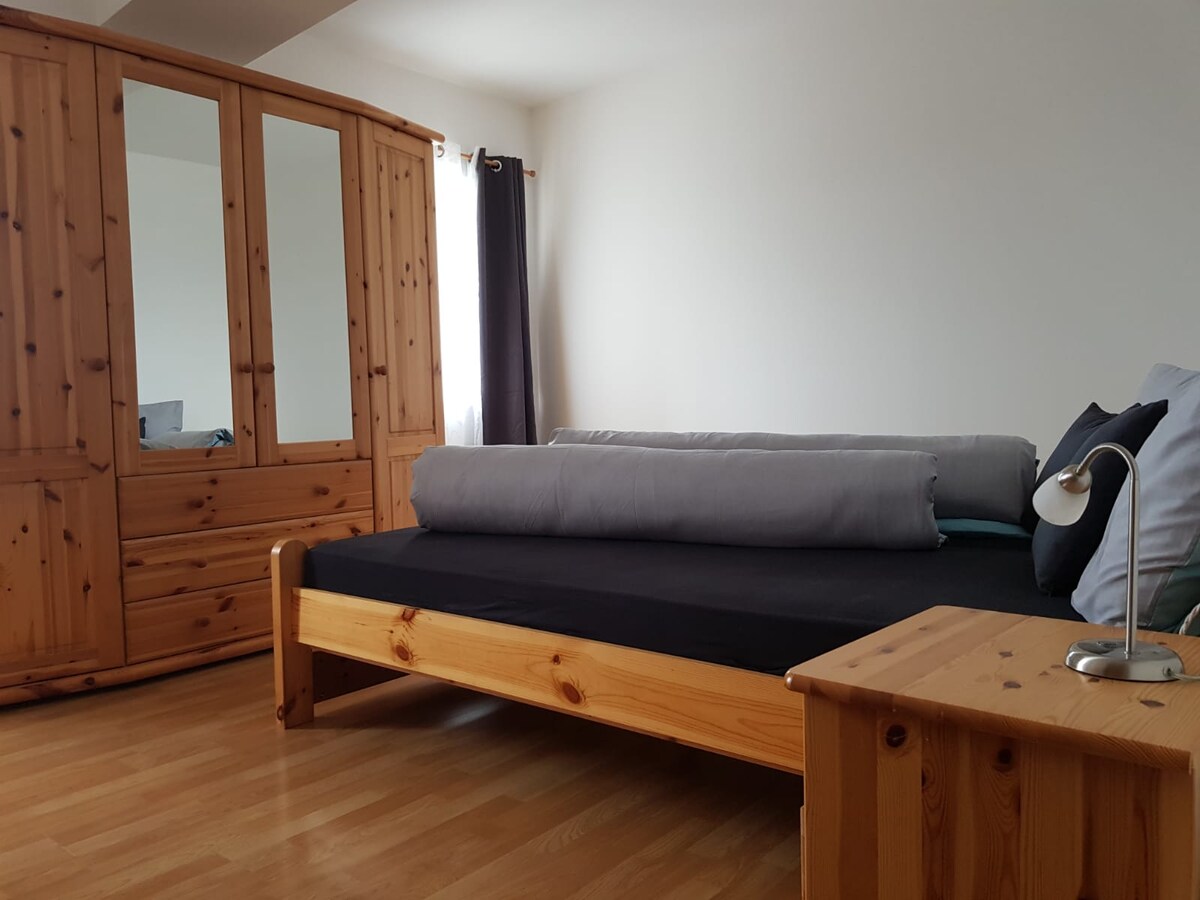 Spavaća soba s garderoberom