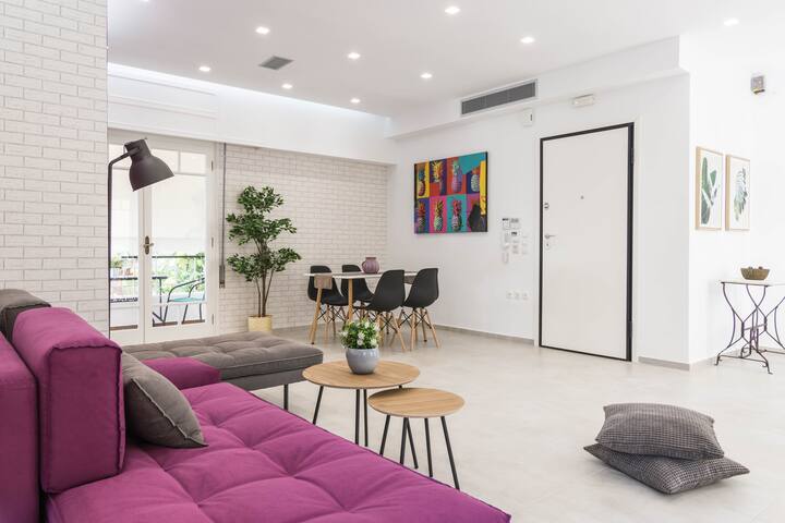 Private Boutique Building under Acropolis gallery image 2