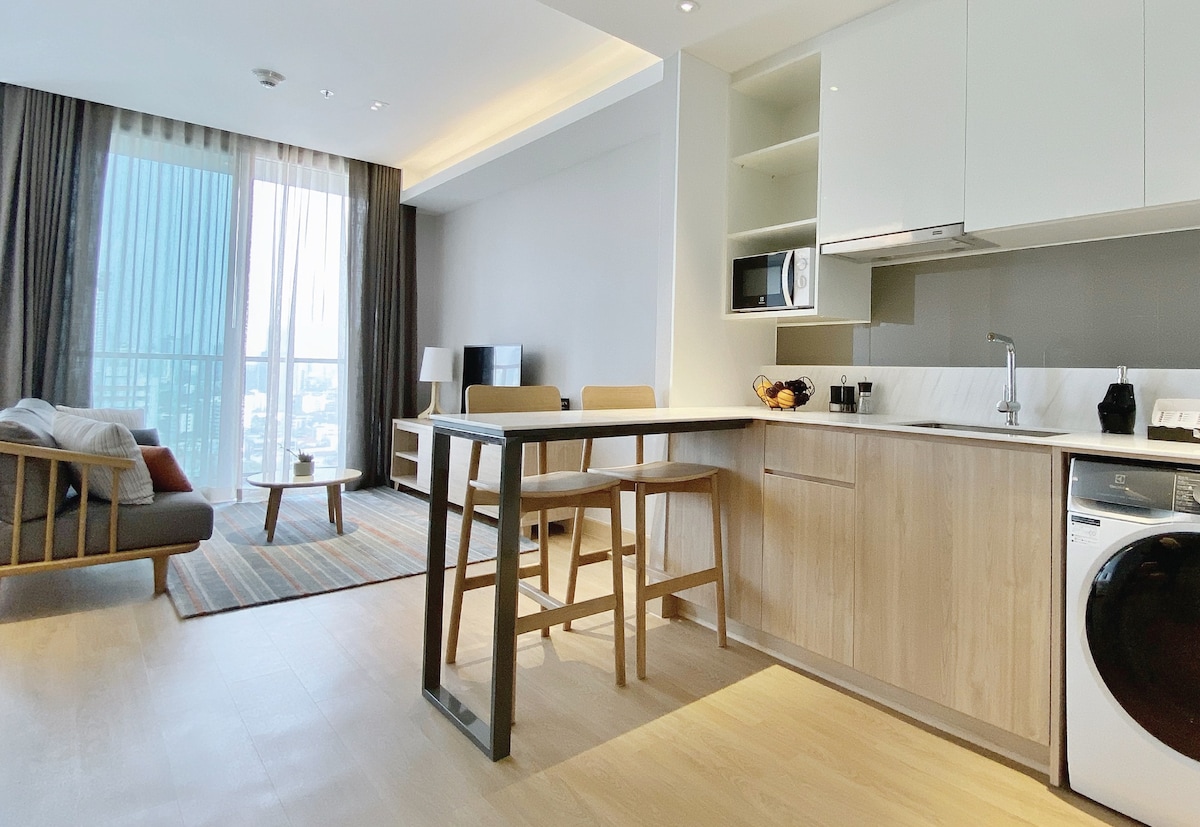 Stay fit and healthy with the fully-equipped fitness center at Oakwood  Suites Bangkok, one of the largest and best equipped in Phrom Phong area. -  Picture of Oakwood Suites Bangkok - Tripadvisor
