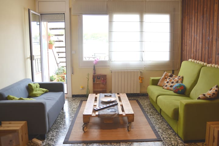 Charming private room near to Montserrat mountain