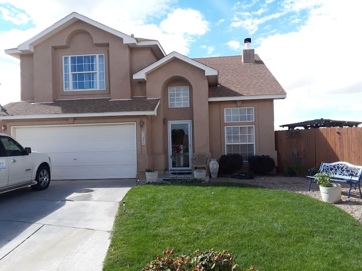 Spectacular views of Albuquerque's Balloon Fiesta Houses for Rent in