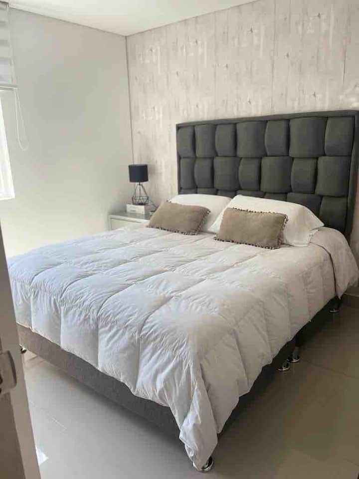 Deuxième chambre lit 1x60 tv 65”