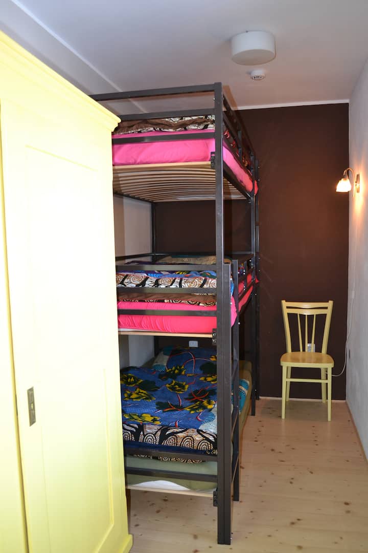 Dormitorios - Cucheta en la planta baja n .º 1