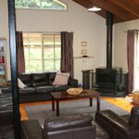 Wattletree Cottage gallery image 5