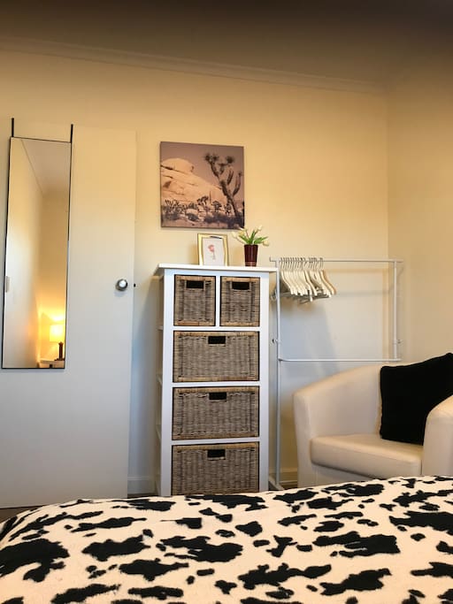 guest bedroom