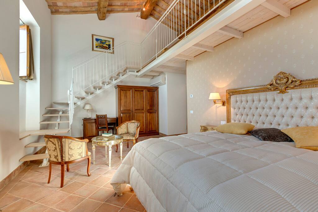 Room Grandiosa
