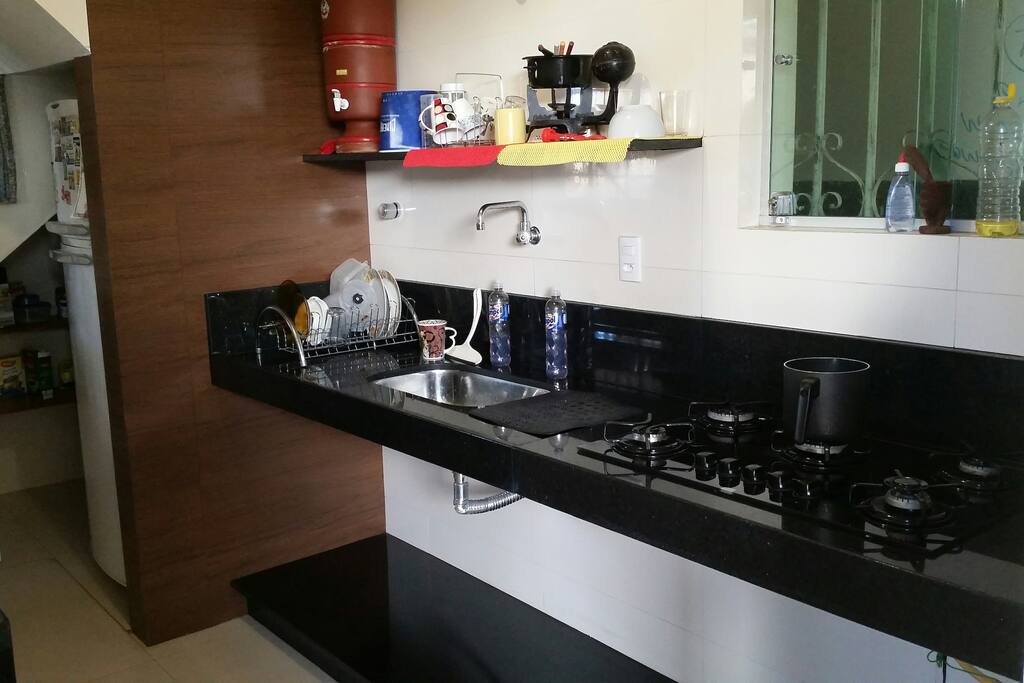 Cozinha completa e bem equipada.
Geladeira, Fogão, Microondas tudo que precisa no dia a dia!